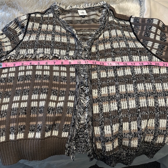 Cabi Classic Cardigan Size Large - Picture 7 of 7